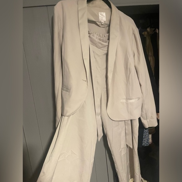 Jackets & Blazers - Beige Lauren Conrad suit